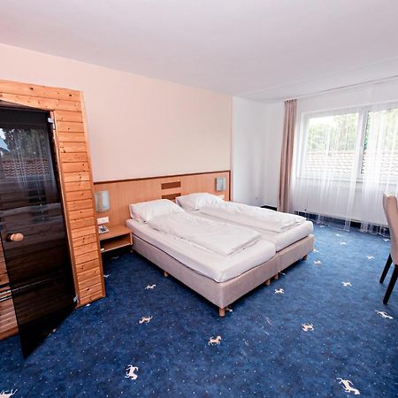 Hotel Wiental Пресбаум Экстерьер фото