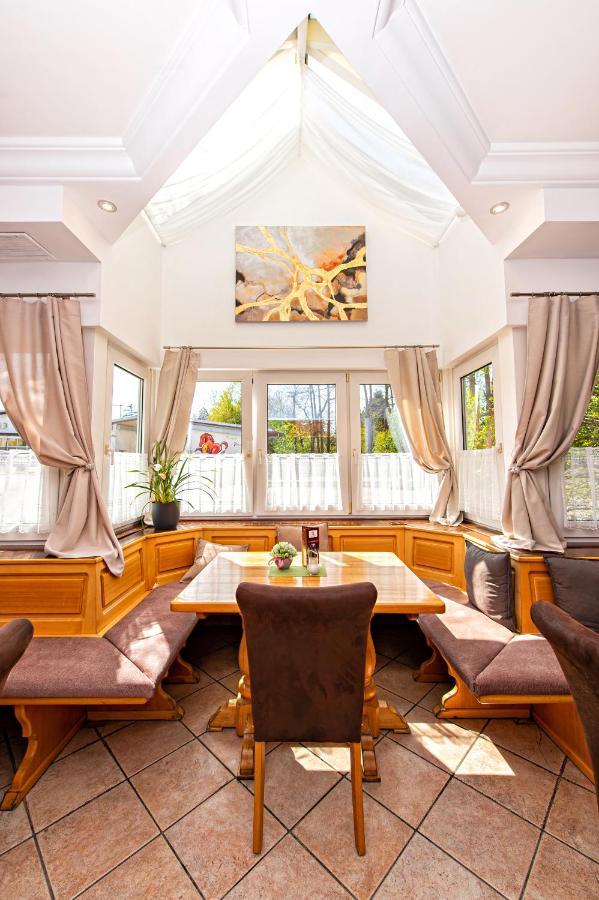 Hotel Wiental Пресбаум Экстерьер фото