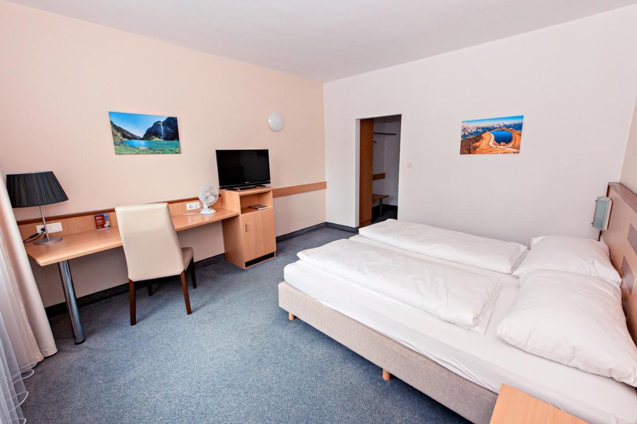 Hotel Wiental Пресбаум Экстерьер фото