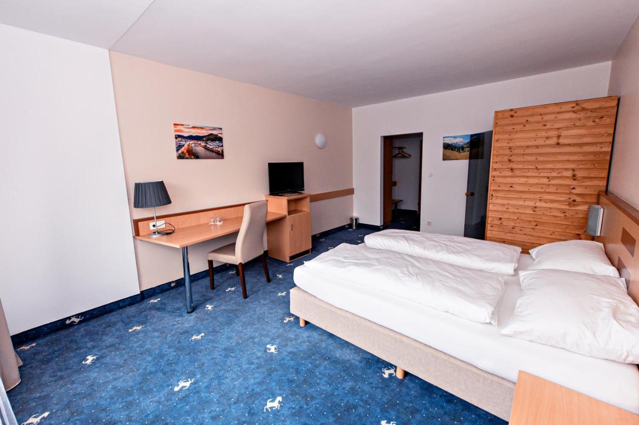 Hotel Wiental Пресбаум Экстерьер фото