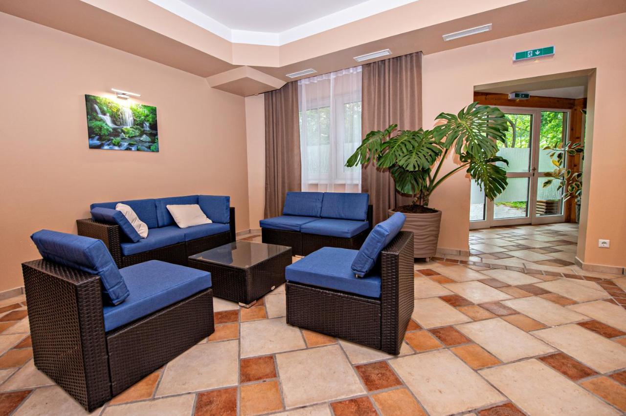 Hotel Wiental Пресбаум Экстерьер фото