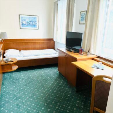 Hotel Wiental Пресбаум Экстерьер фото